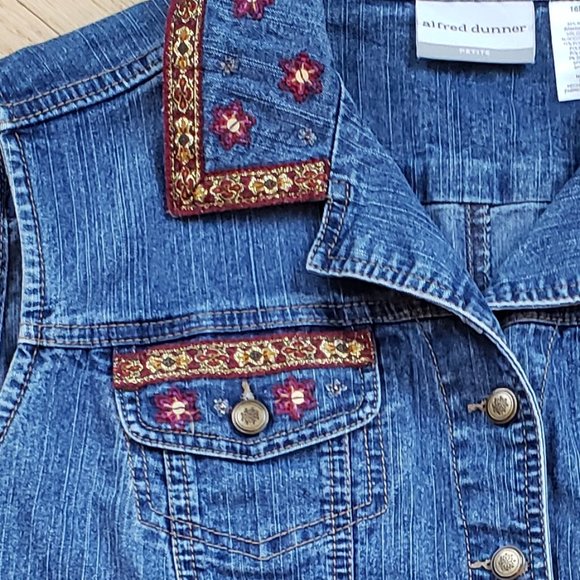 Alfred Dunner Women's Denim/Jean Vest With Embroidered & Beaded Accents Size 16P - Picture 4 of 15
